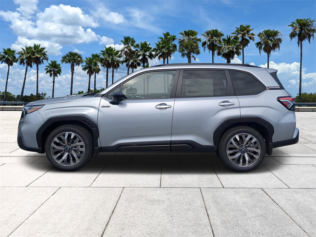 2025 Subaru Forester Touring photo 5