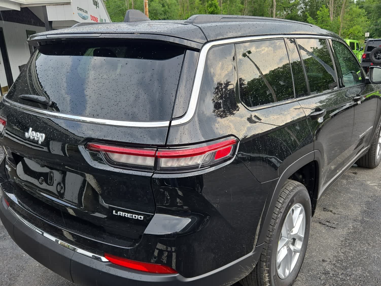 2025 Jeep Grand Cherokee Laredo X photo 4