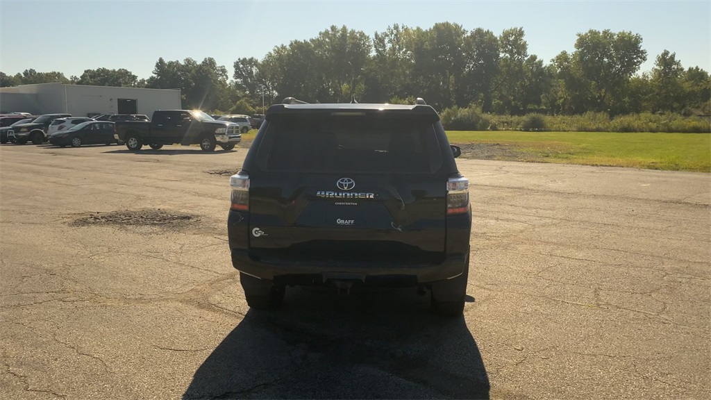 2019 Toyota 4Runner SR5 photo 7