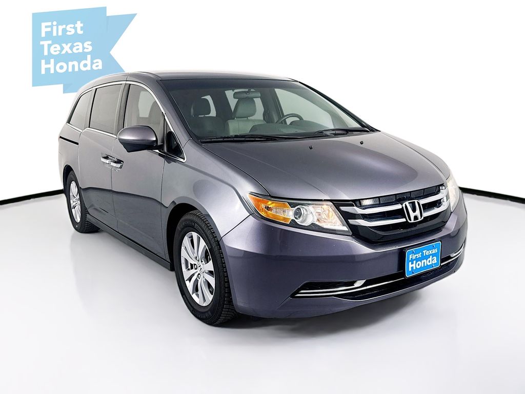 2016 Honda Odyssey SE's photo