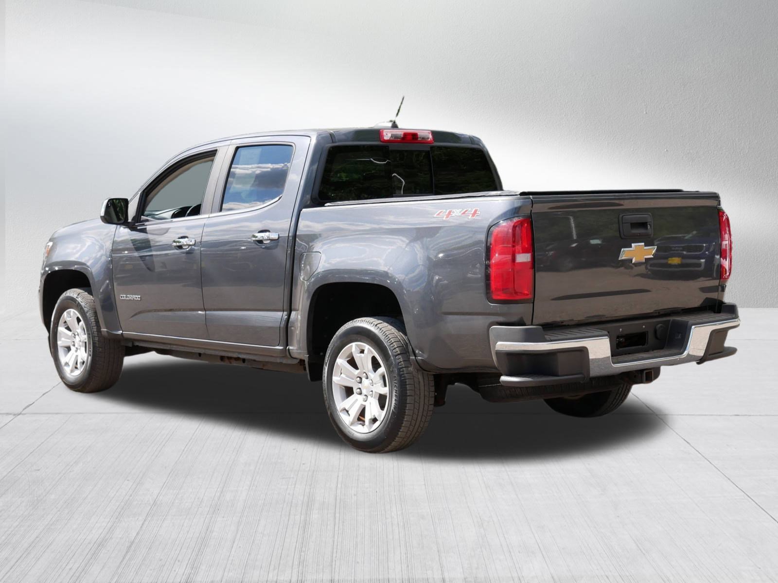 2017 Chevrolet Colorado LT photo 5