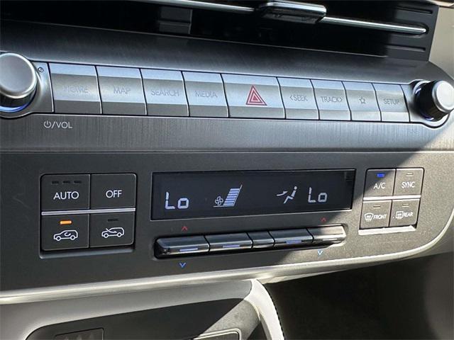 2026 Hyundai Kona SEL photo 14