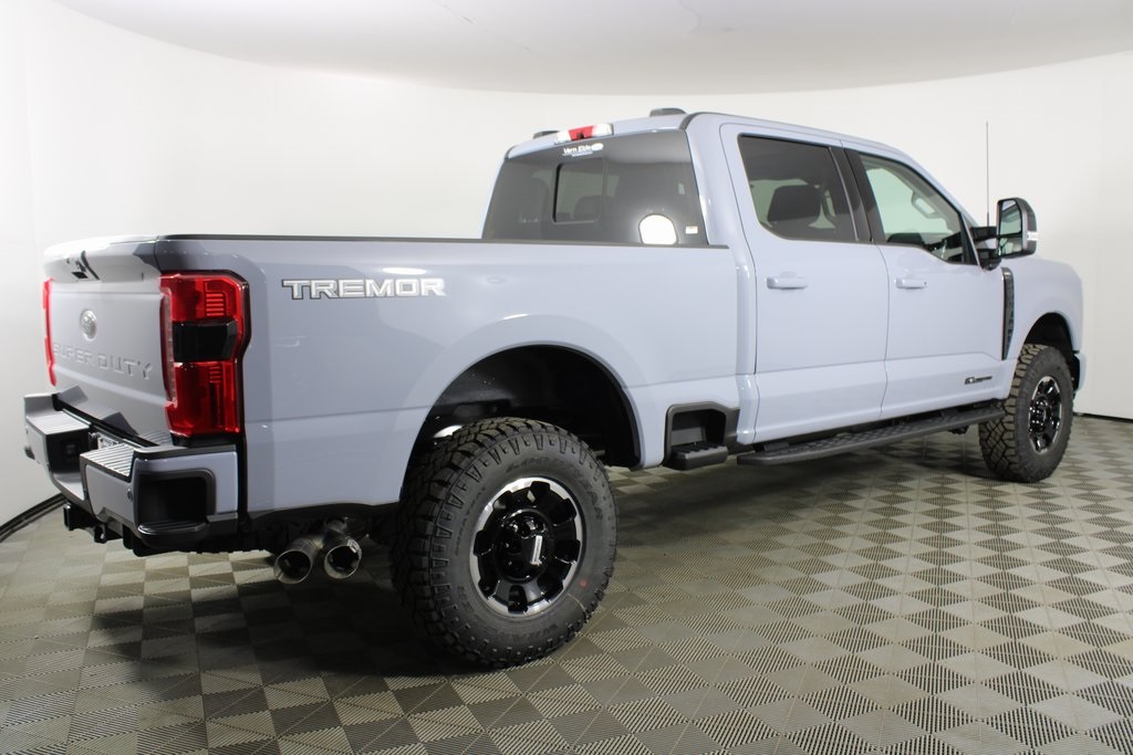 2026 Ford F-250 Lariat photo 4