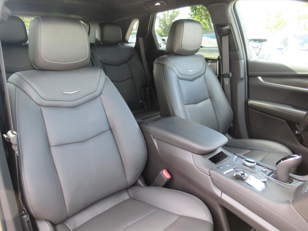 2022 Cadillac XT5 Sport photo 10