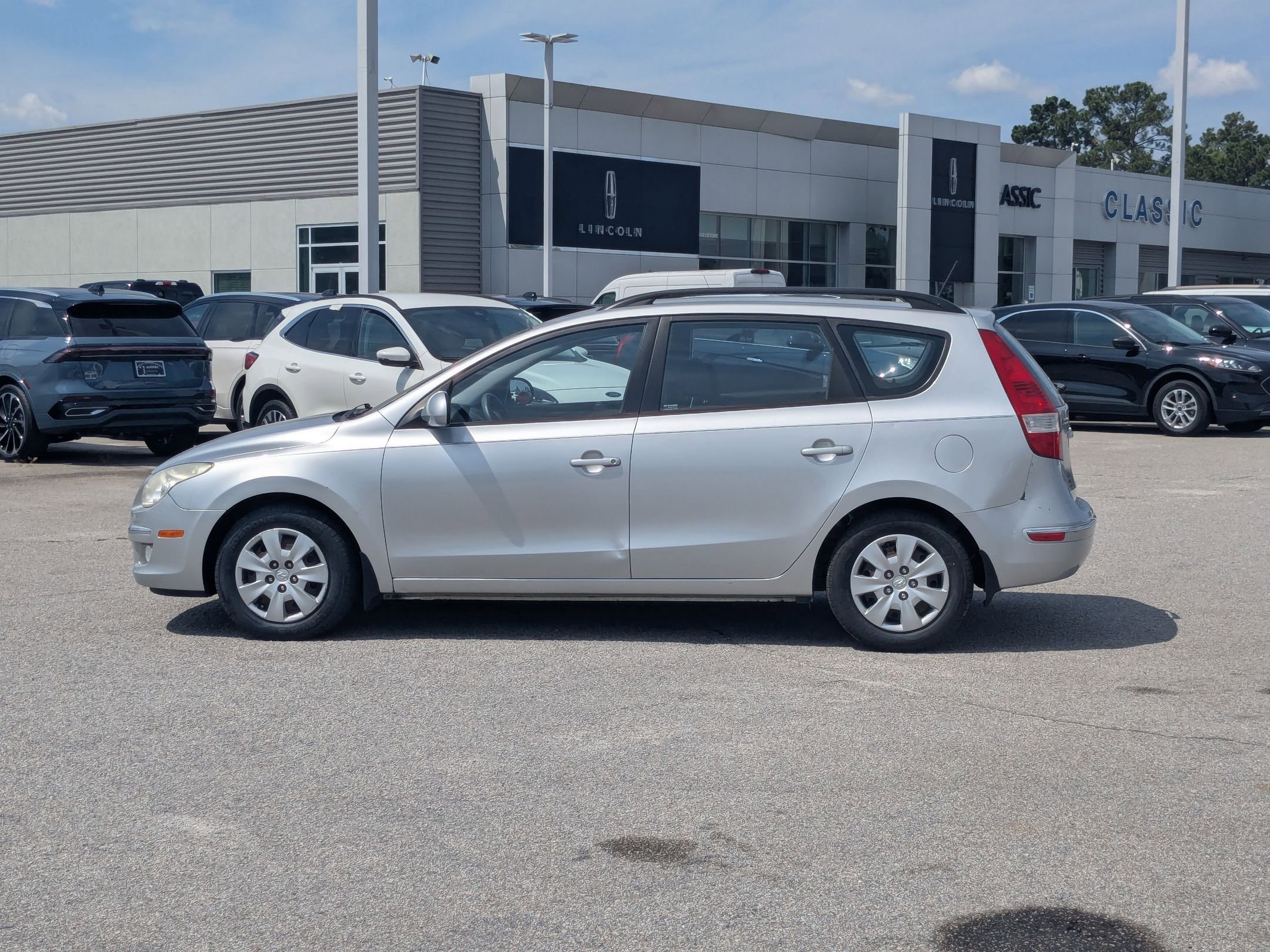 2010 Hyundai Elantra Touring GLS photo 7