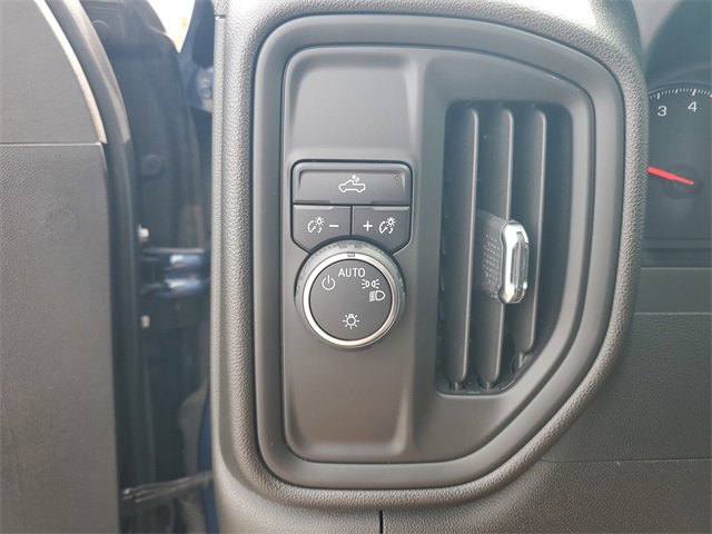 2022 Chevrolet Silverado 1500 Custom photo 18