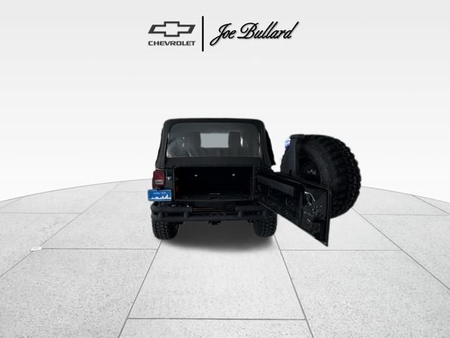 2015 Jeep Wrangler Sport photo 4