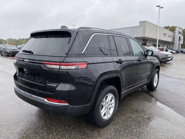 2023 Jeep Cherokee Laredo photo 3