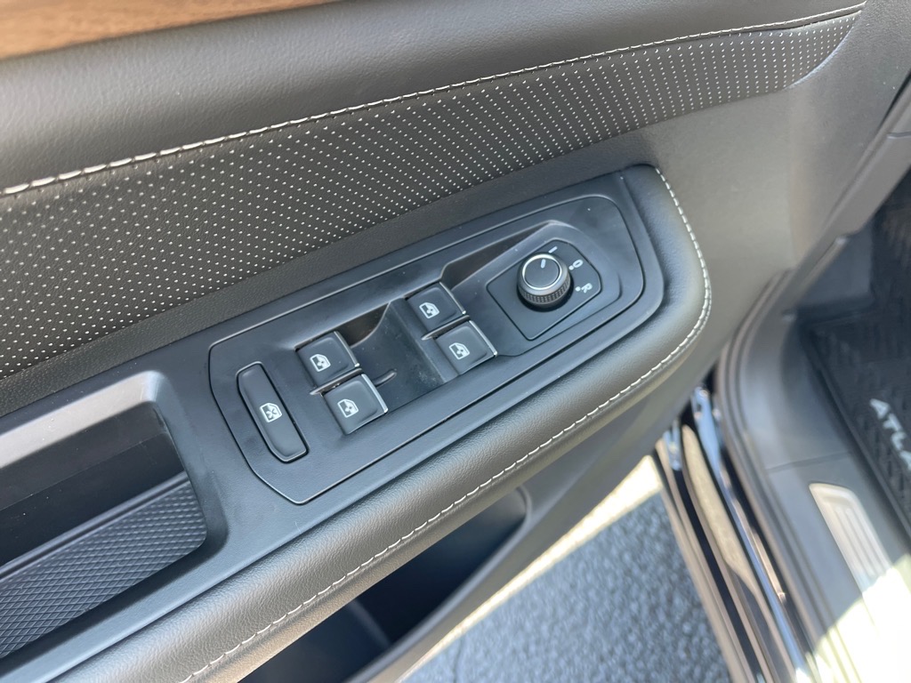 2026 Volkswagen Atlas SE Technology photo 7
