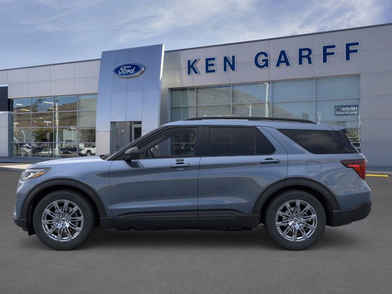 2026 Ford Explorer photo 3