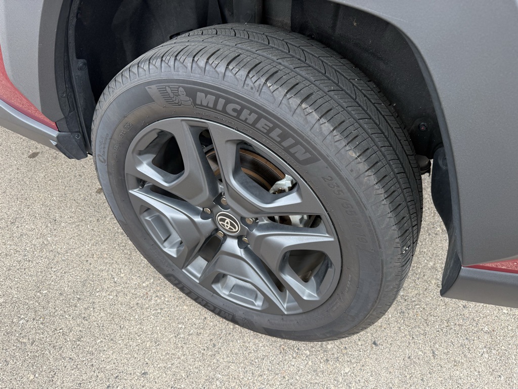 2023 Toyota RAV4 Adventure photo 3