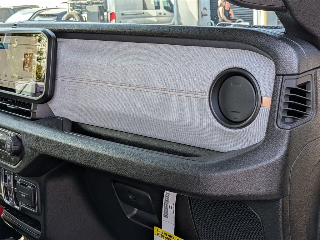 2025 Jeep Wrangler Sport photo 19