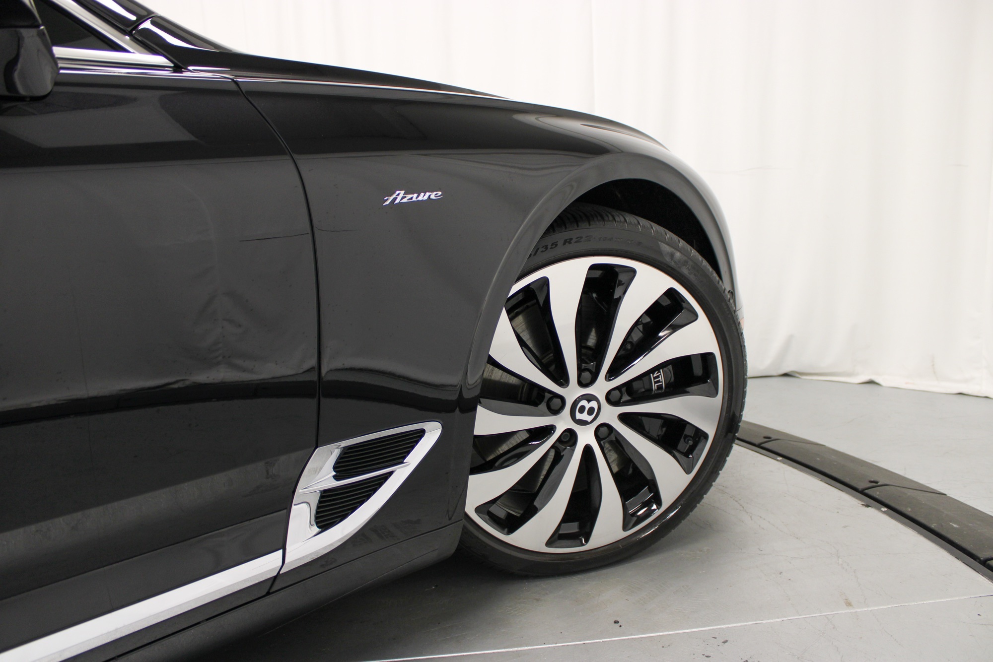 2024 Bentley Continental GT Azure V8 photo 10