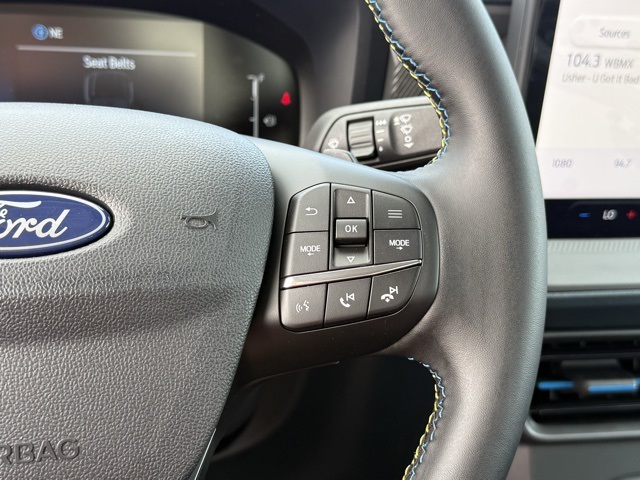 2025 Ford Maverick photo 25