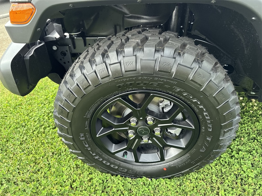 2025 Jeep Gladiator Sport photo 15