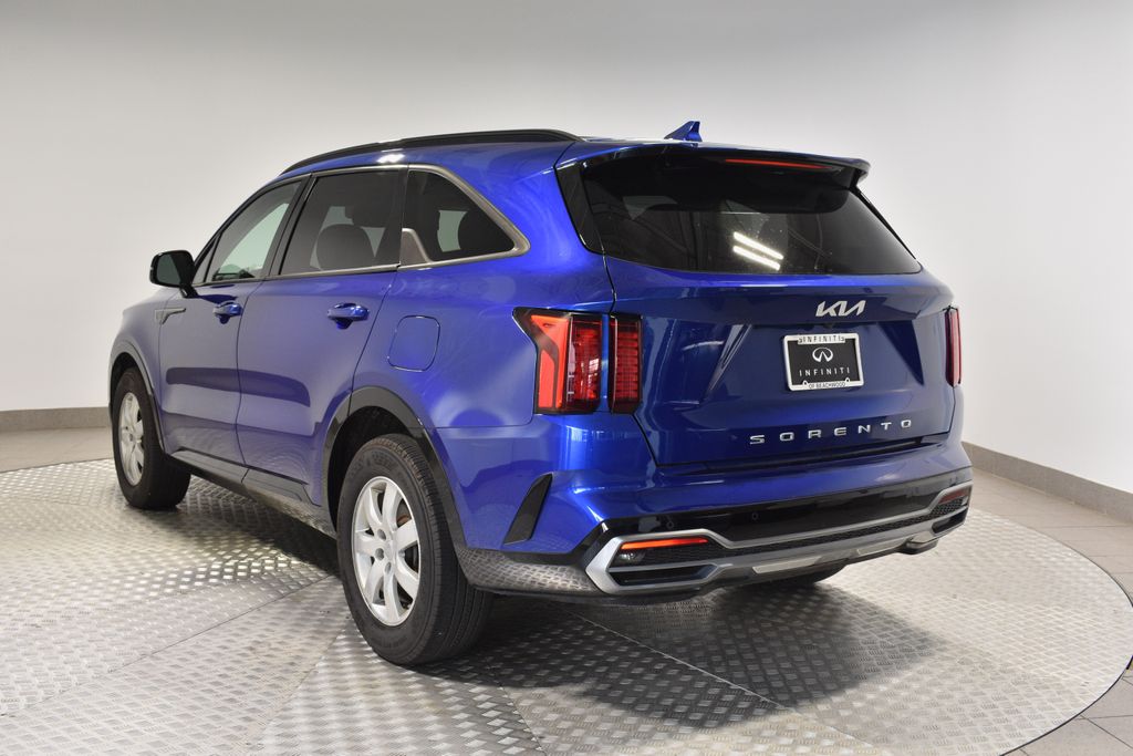 2022 Kia Sorento S photo 4