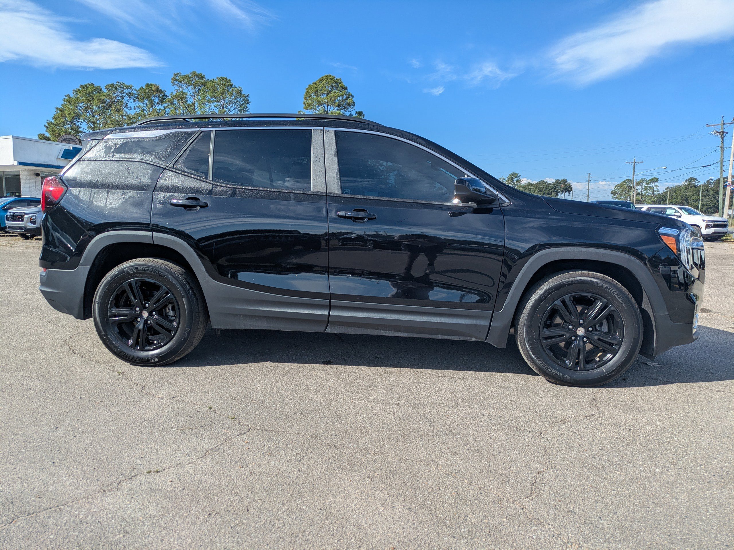 2023 Gmc Terrain SLE photo 2