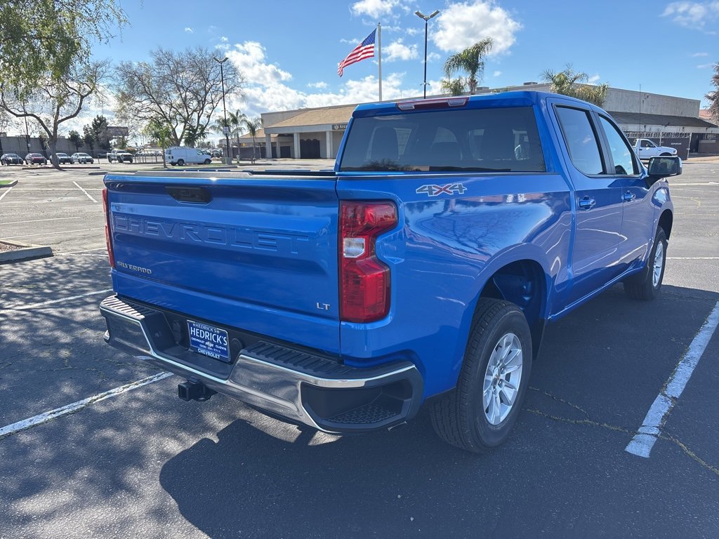 2025 Chevrolet Silverado 1500 LT photo 3