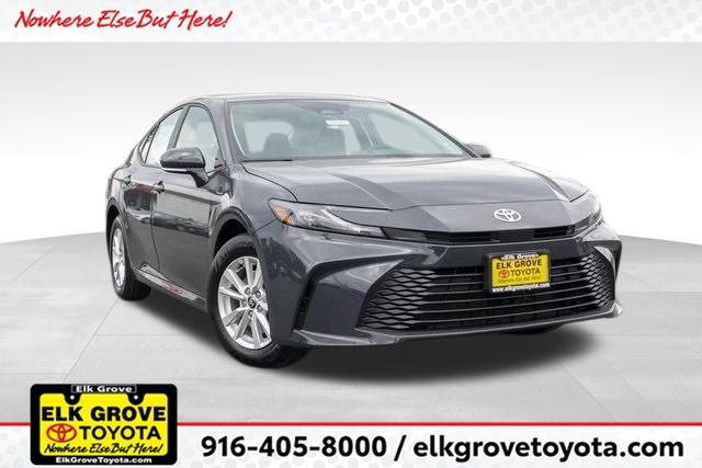 2026 Toyota Camry LE's photo