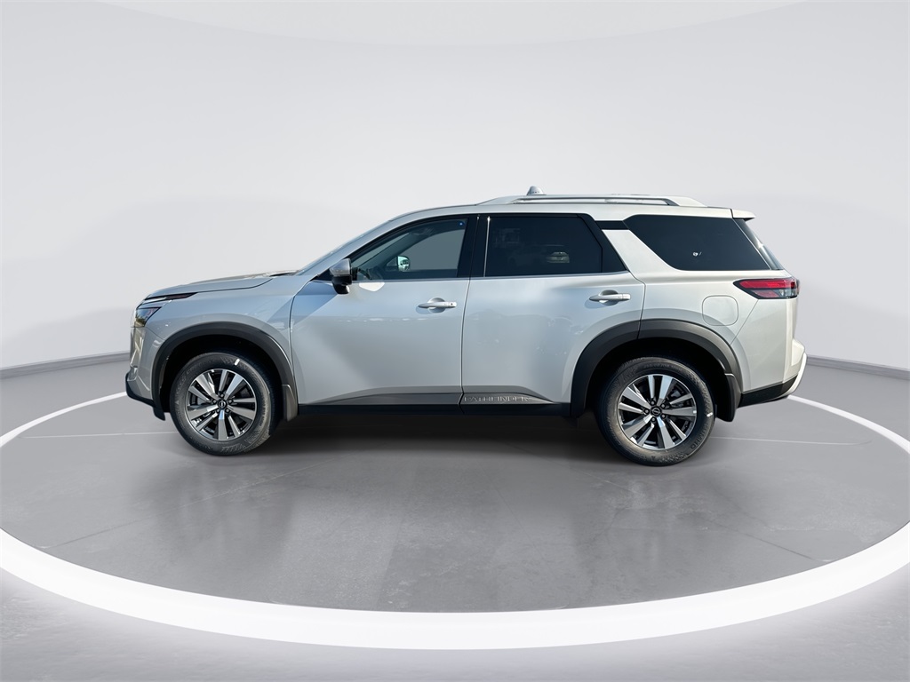 2025 Nissan Pathfinder SL photo 5