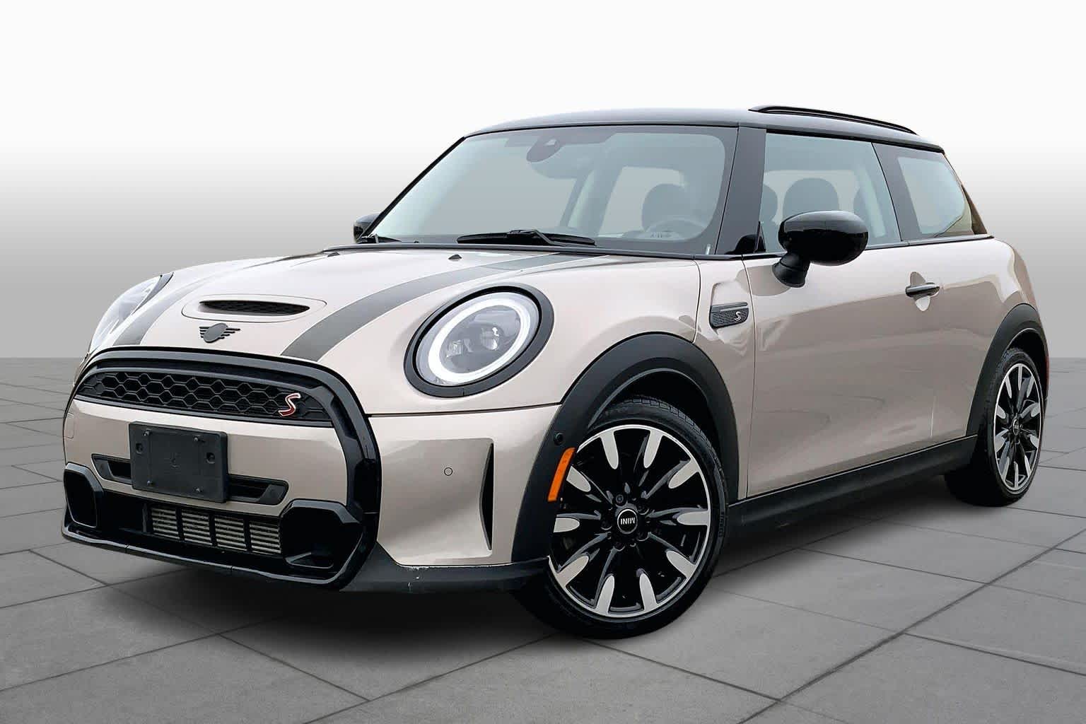 2024 MINI Hardtop 2 Door S's photo