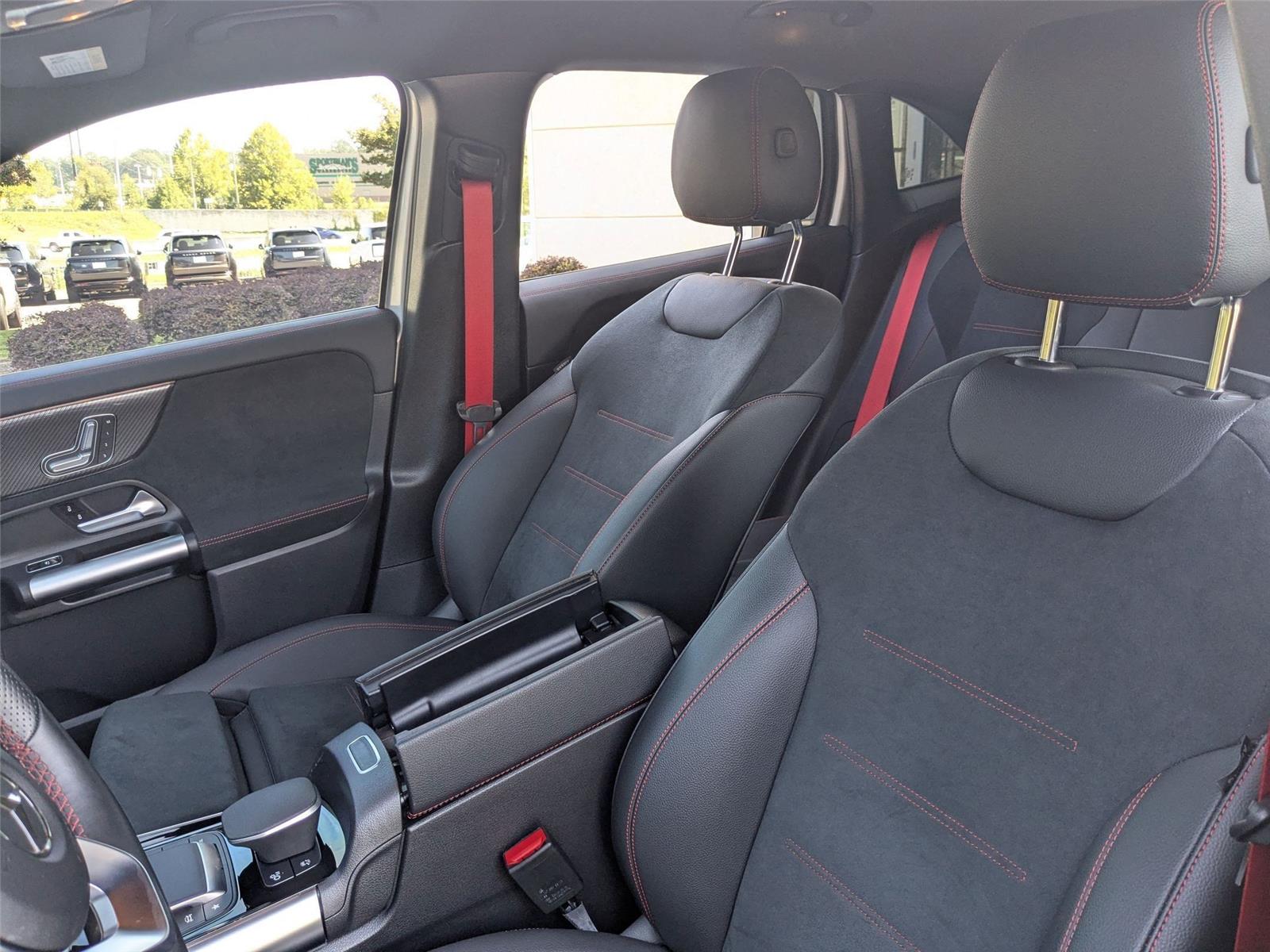 2023 Mercedes Benz GLA AMG 35 4MATIC photo 14