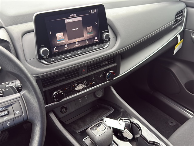 2026 Nissan Rogue S photo 18