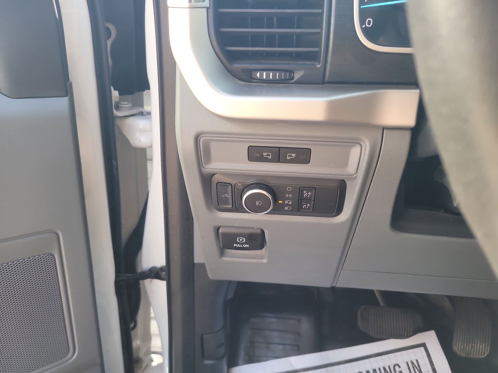 2021 Ford F-150 XL photo 16