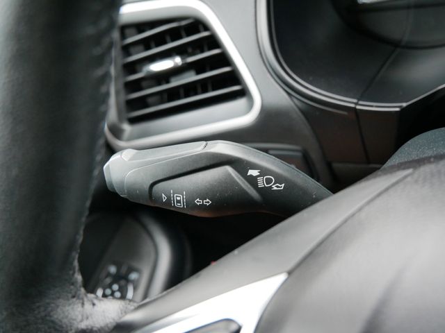 2022 Ford Edge SEL photo 25