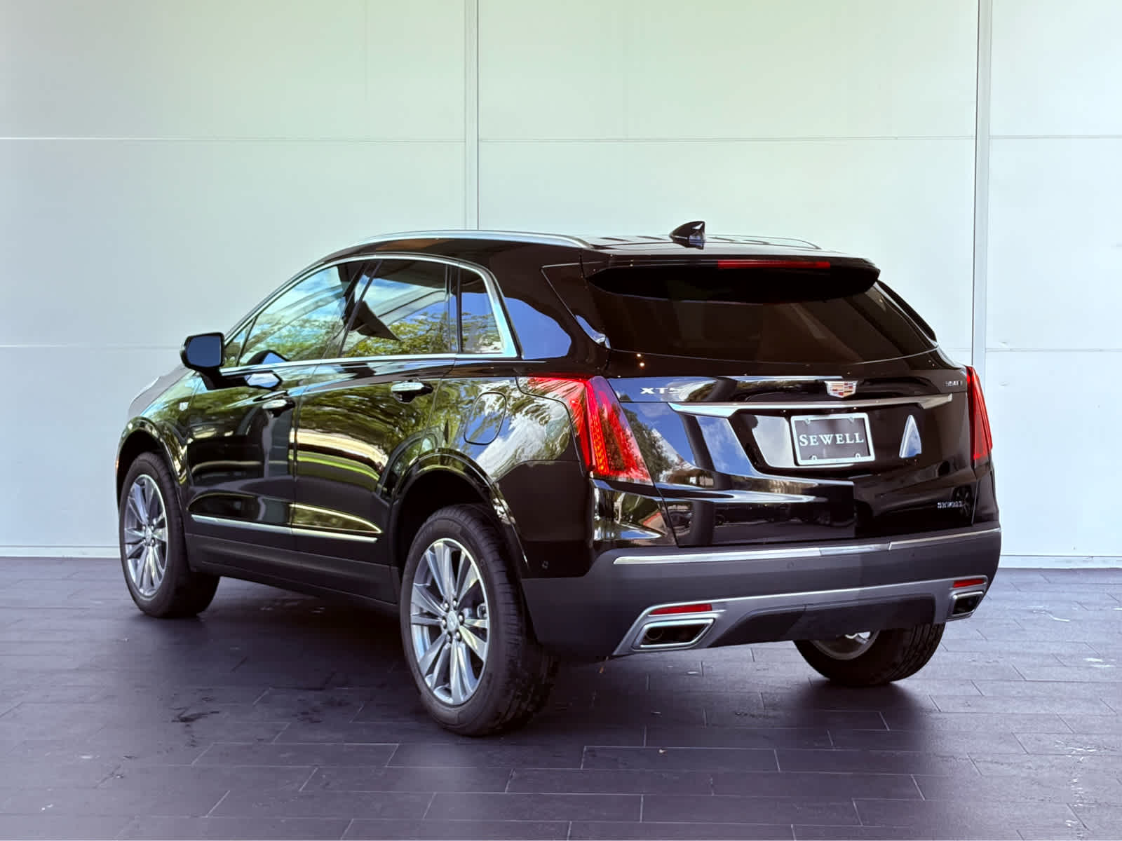 2025 Cadillac XT5 Premium Luxury photo 4