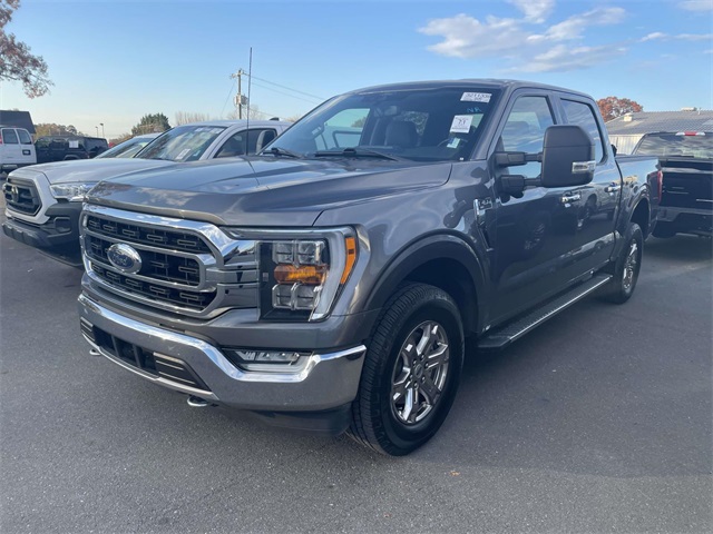 2021 Ford F-150 XLT photo 3