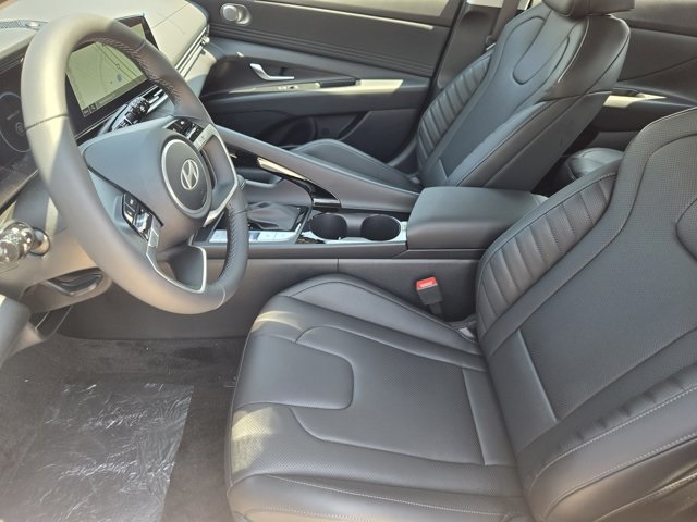 2025 Hyundai Elantra Hybrid Limited photo 7