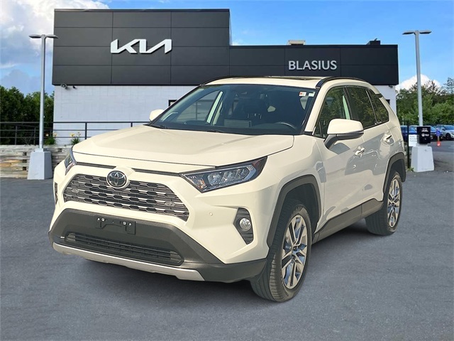 2021 Toyota RAV4 Limited photo 4
