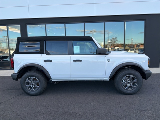 2025 Ford Bronco Big Bend photo 2