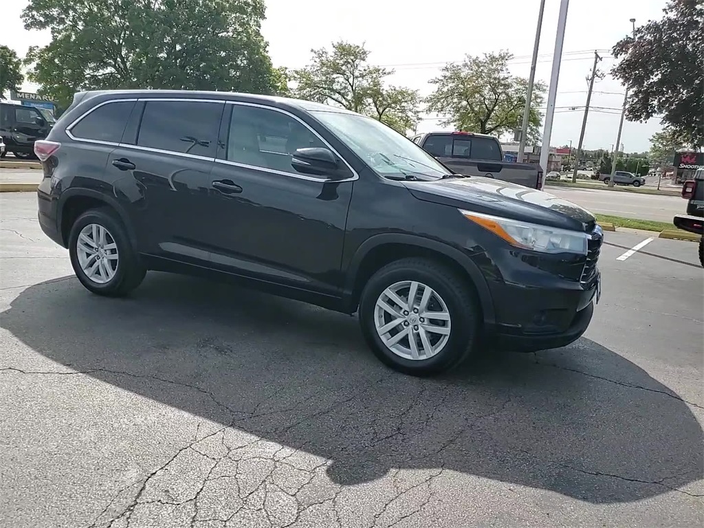 2015 Toyota Highlander LE photo 5