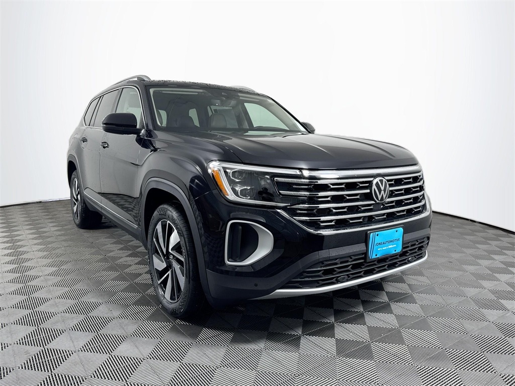 2025 Volkswagen Atlas SEL photo 4