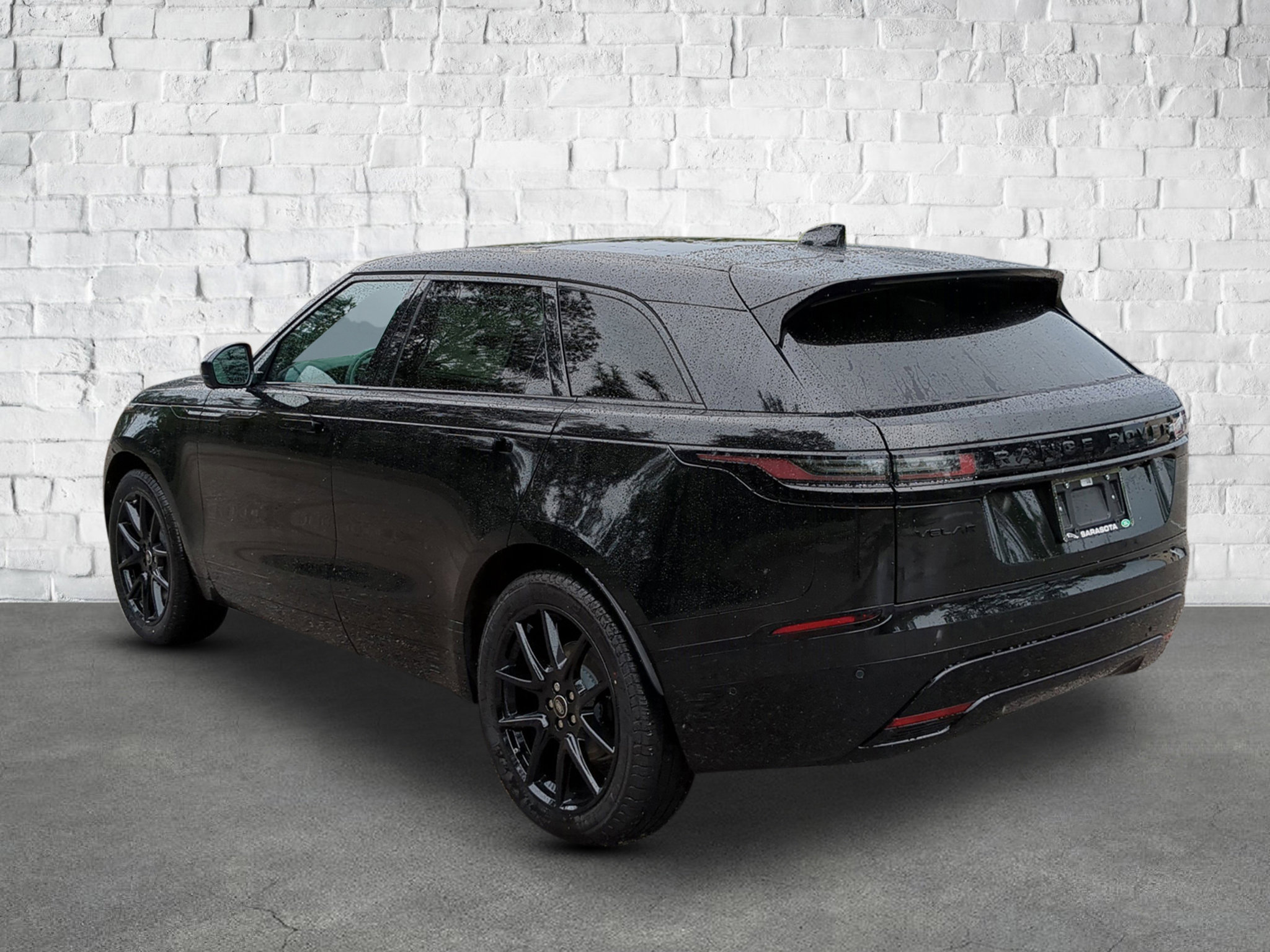 2026 Land Rover Range Rover Velar SE photo 3