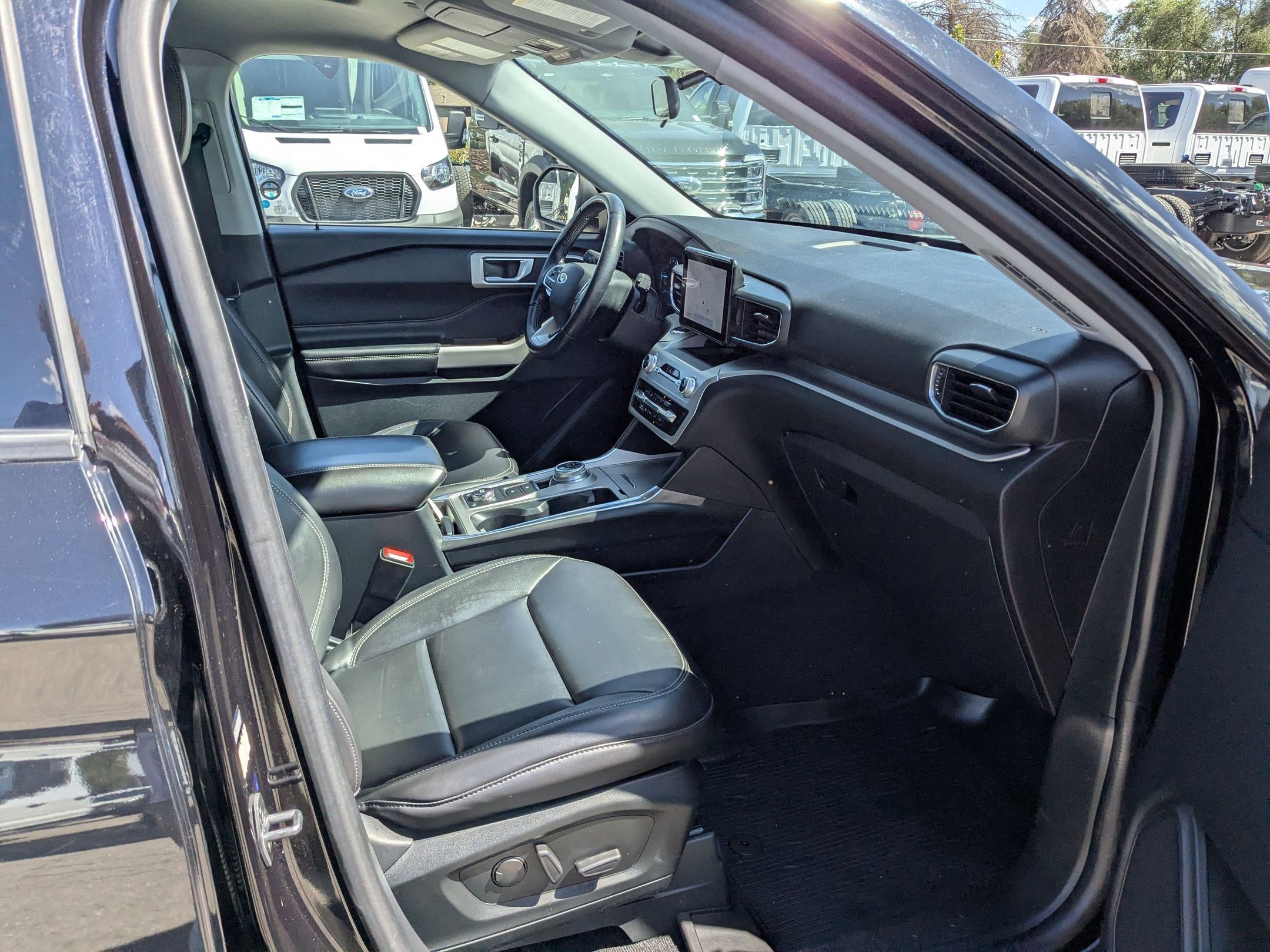 2022 Ford Explorer XLT photo 27