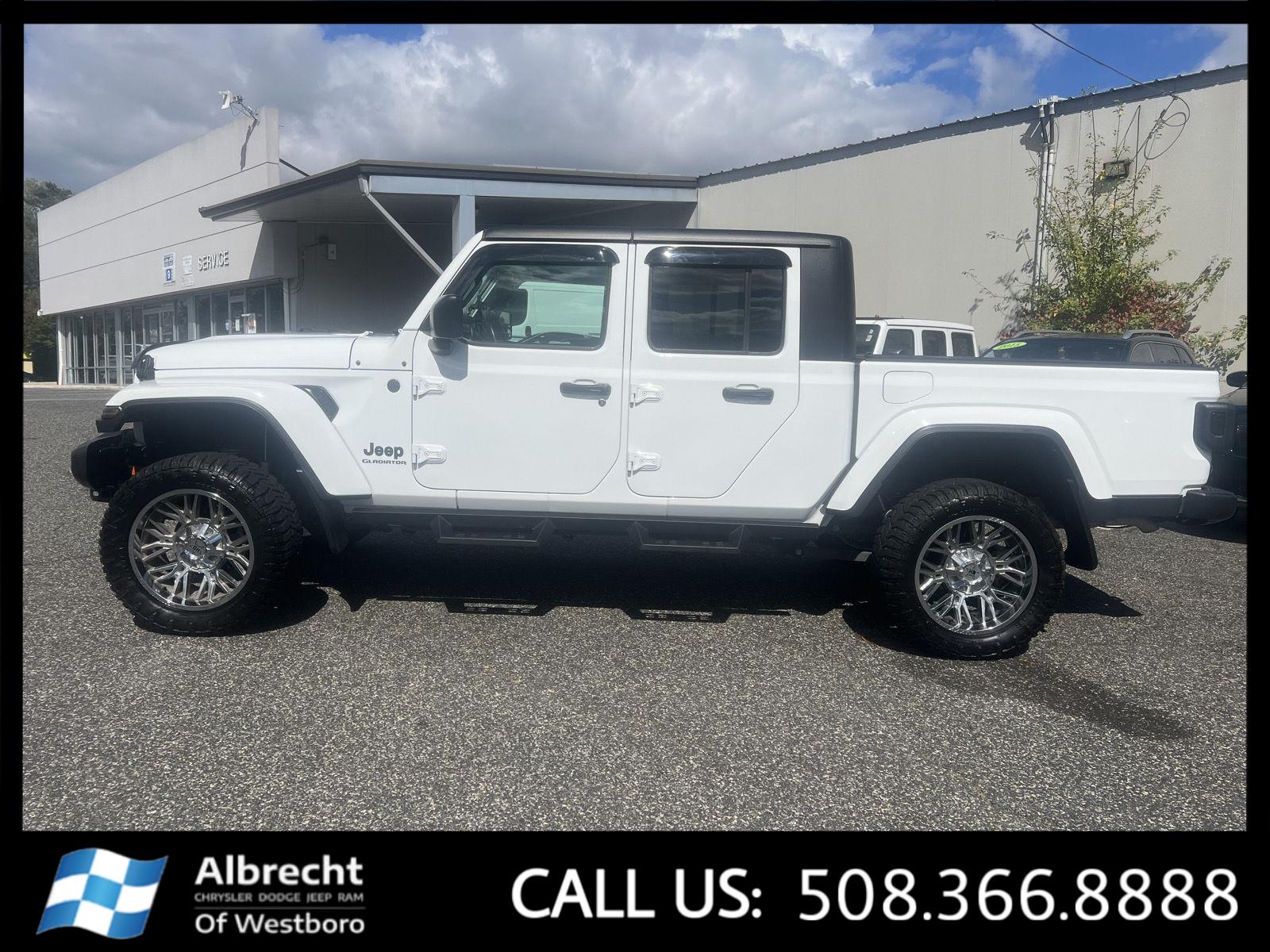 2022 Jeep Gladiator Sport S photo 2