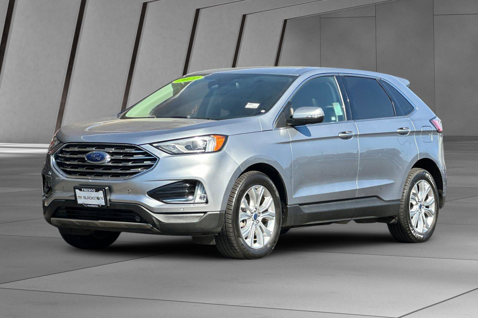 2022 Ford Edge Titanium photo 7