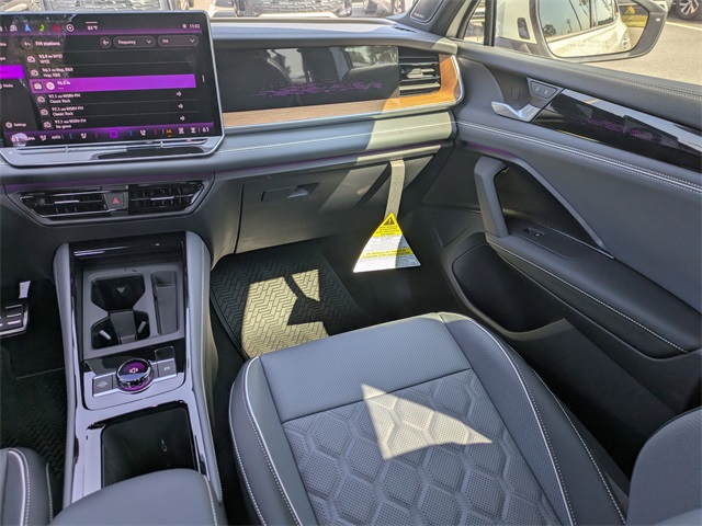 2025 Volkswagen Tiguan SEL R-Line Black photo 14