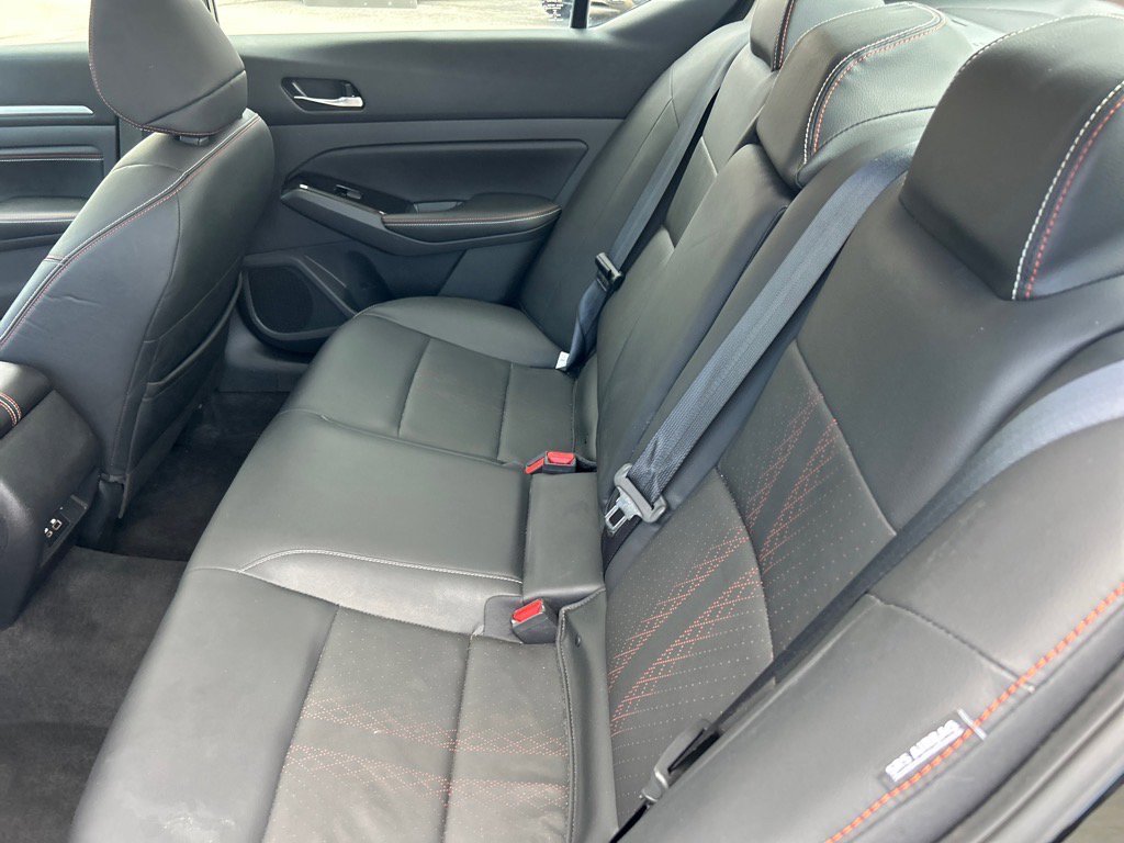 2023 Nissan Altima 2.5 SR photo 14