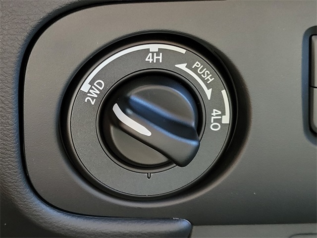 2026 Nissan Frontier Crew Cab PRO-4X photo 16