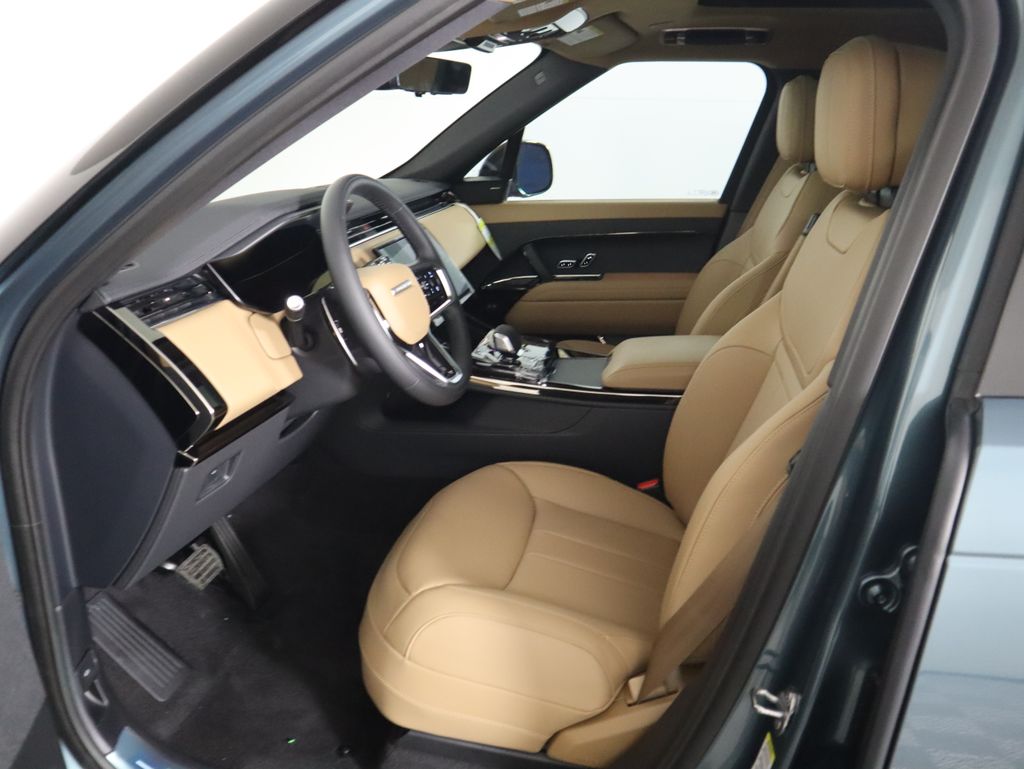 2025 Land Rover Range Rover Sport SE photo 20