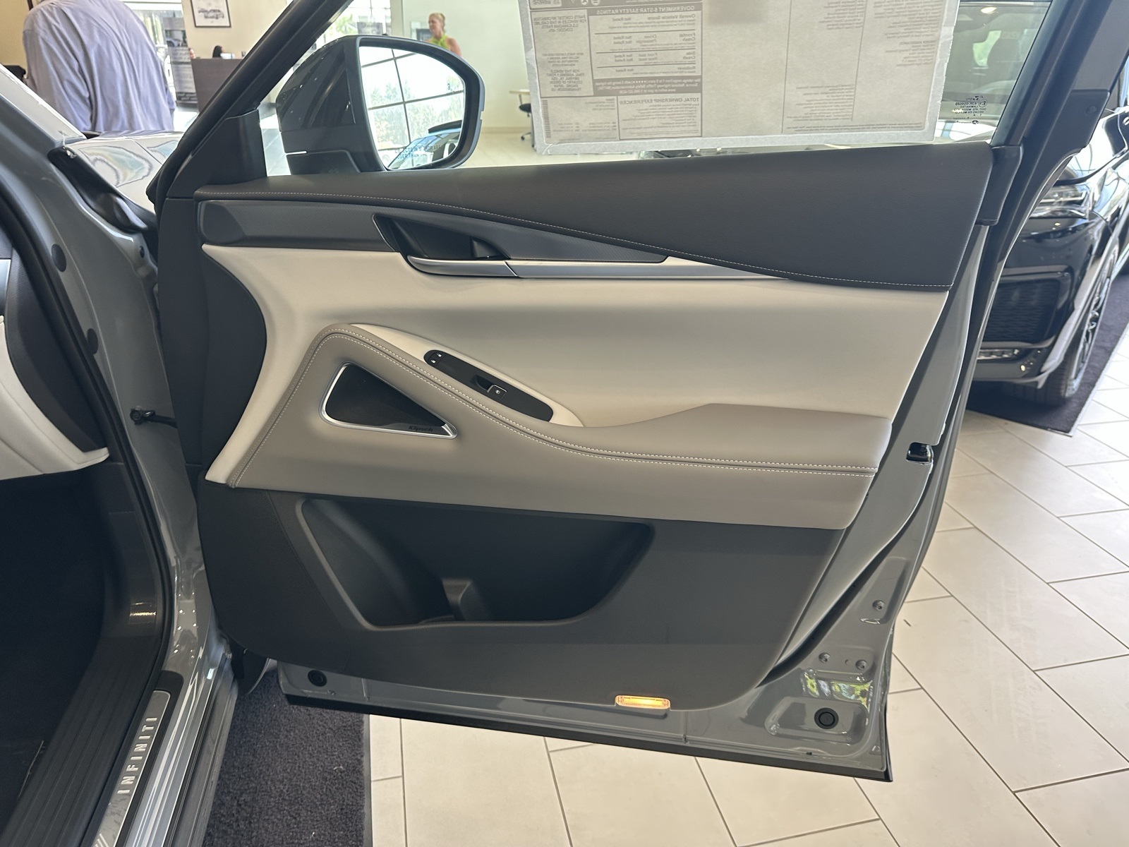 2026 Infiniti QX60 Luxe photo 33