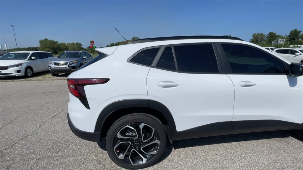 2024 Chevrolet Trax photo 6
