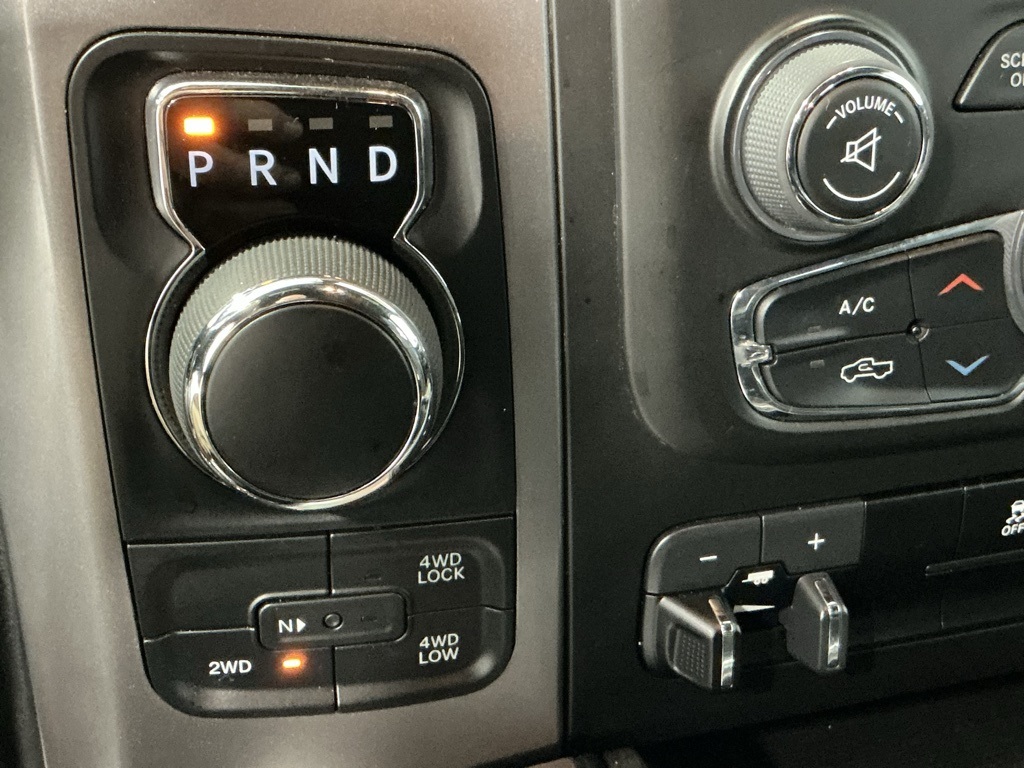 2023 Ram 1500 Classic Warlock photo 4
