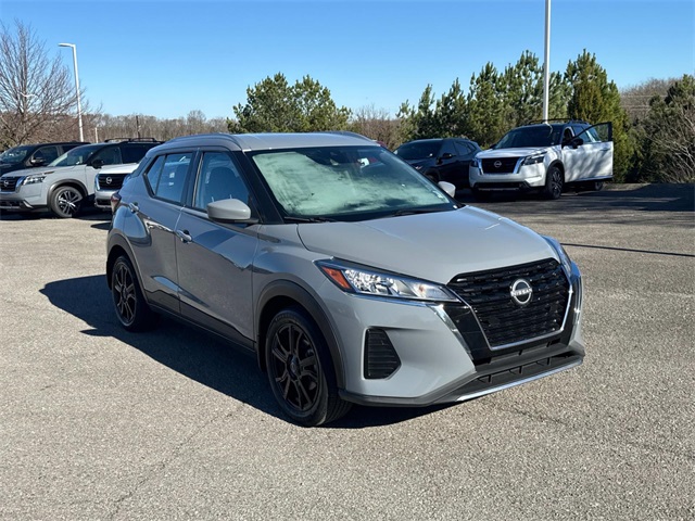 2023 Nissan Kicks SV photo 2