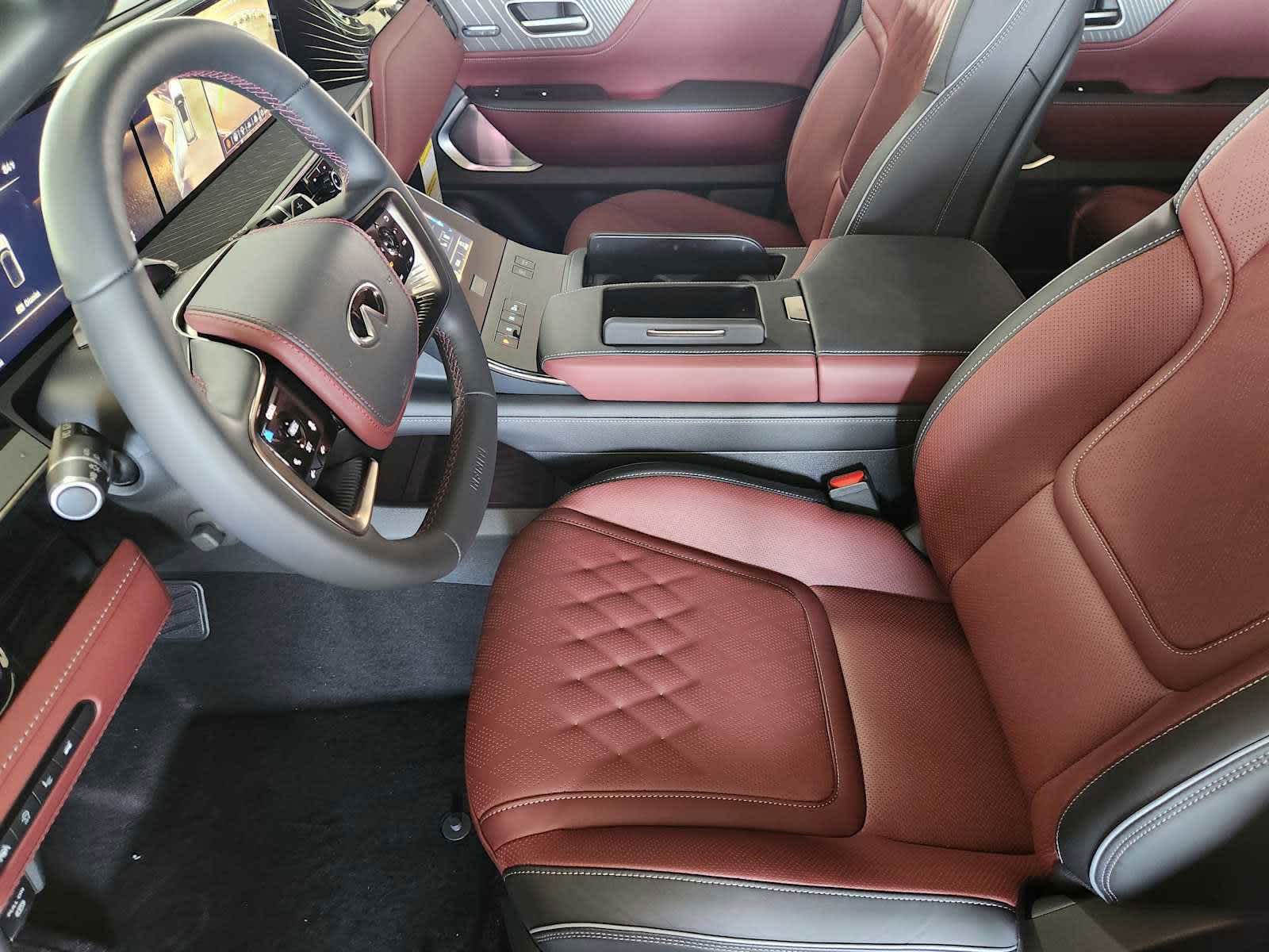 2025 Infiniti QX80 photo 8