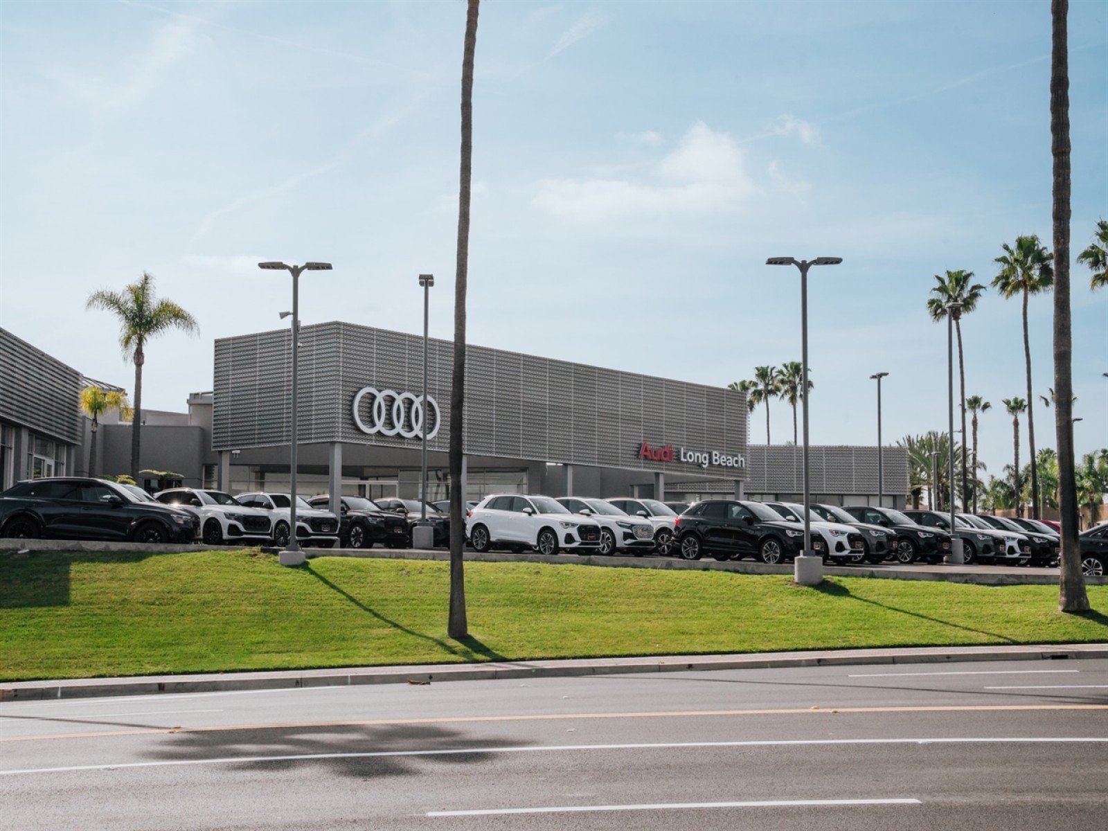 New 2025 Mythos Black Metallic Audi Premium Plus image 19